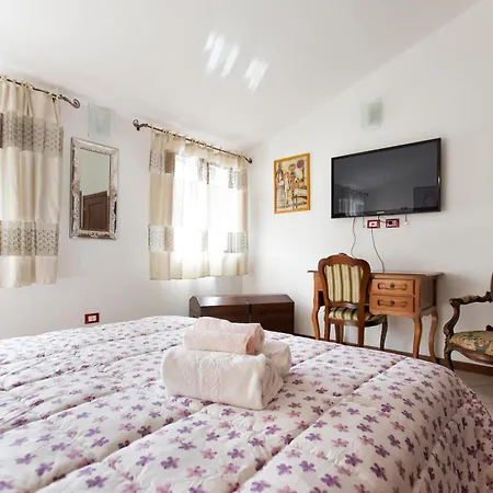 Apartment Delizioso Bilocale Centro *